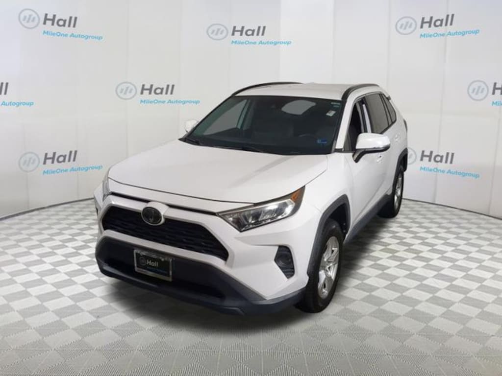 Used 2020 Toyota RAV4 XLE SUV