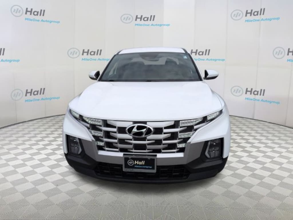 Used 2024 Hyundai Santa Cruz SE Truck