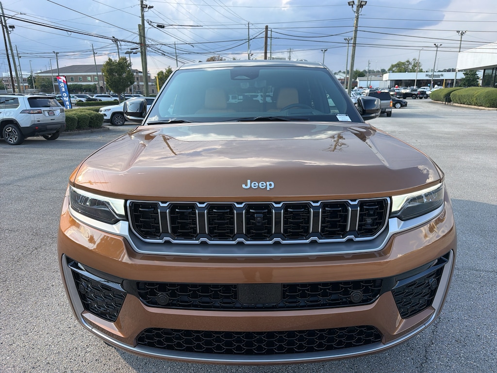 New 2027 Jeep Grand Cherokee SUMMIT 4X4 Sport Utility