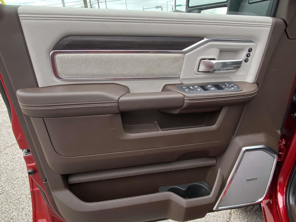 2026 RAM 3500 Laramie - Photo 13