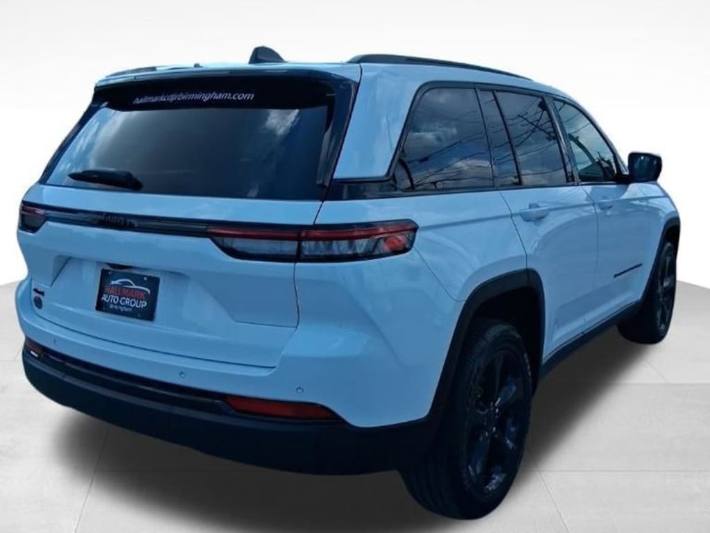 Used 2024 Jeep Grand Cherokee Altitude X Sport Utility
