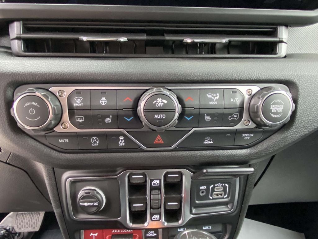 2026 Jeep Wrangler 4-Door Willys - Photo 22