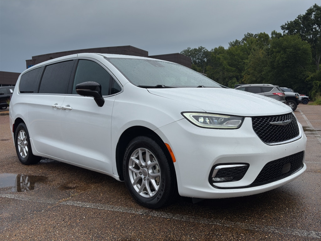 2024 Chrysler Pacifica