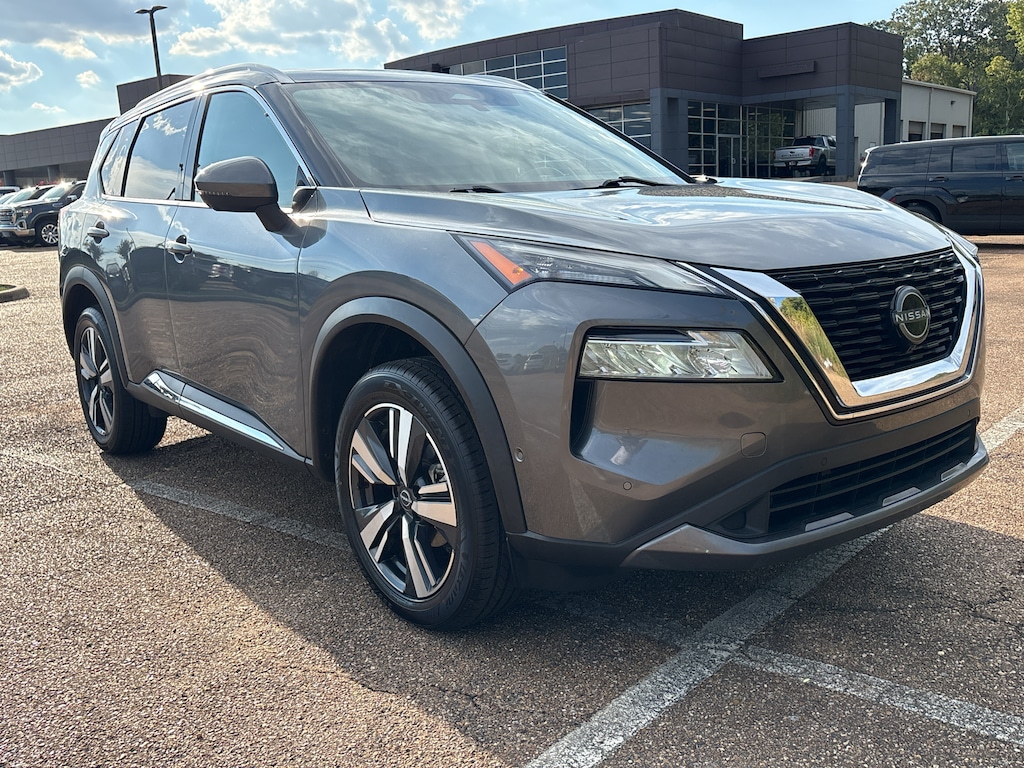 Used 2023 Nissan Rogue SL Sport Utility