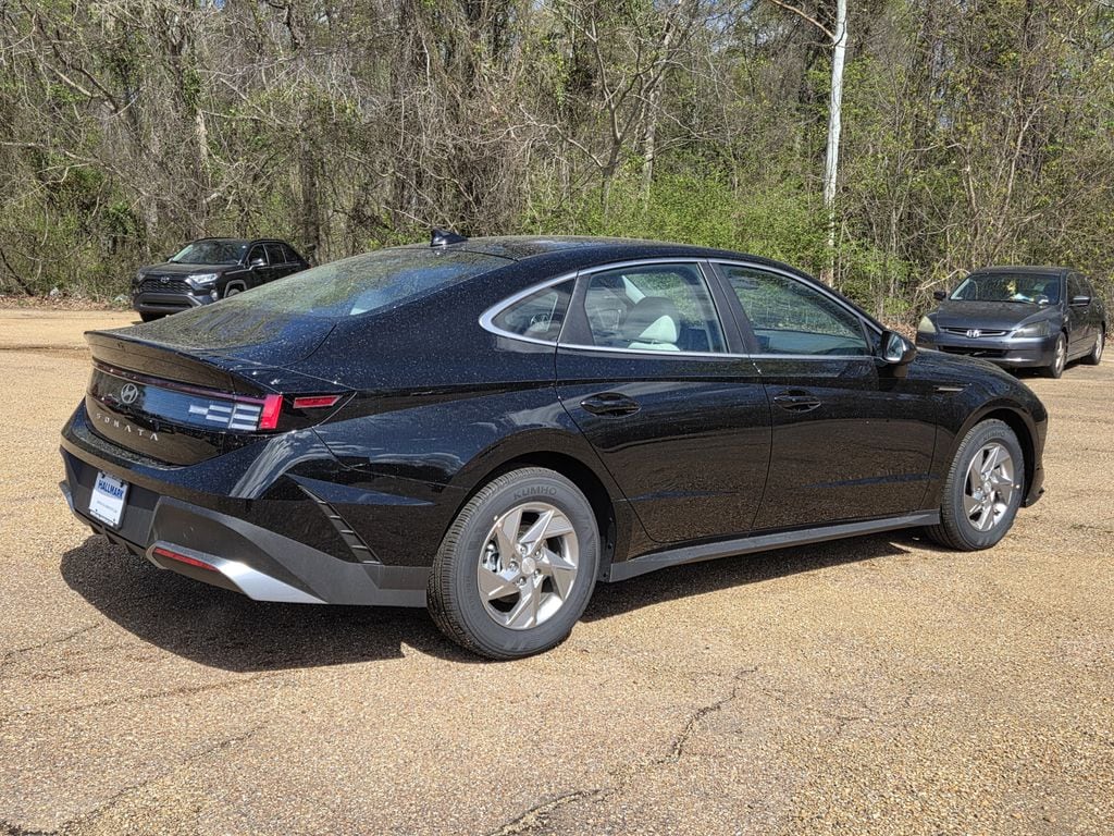 New 2026 Hyundai Sonata SE Sedan