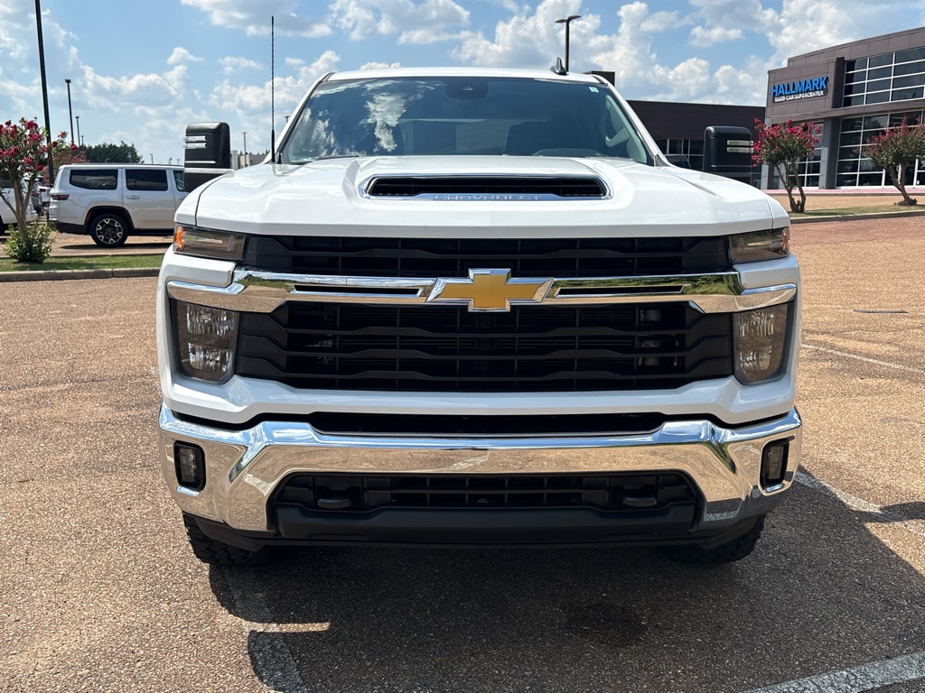 Used 2025 Chevrolet Silverado LT Crew Cab