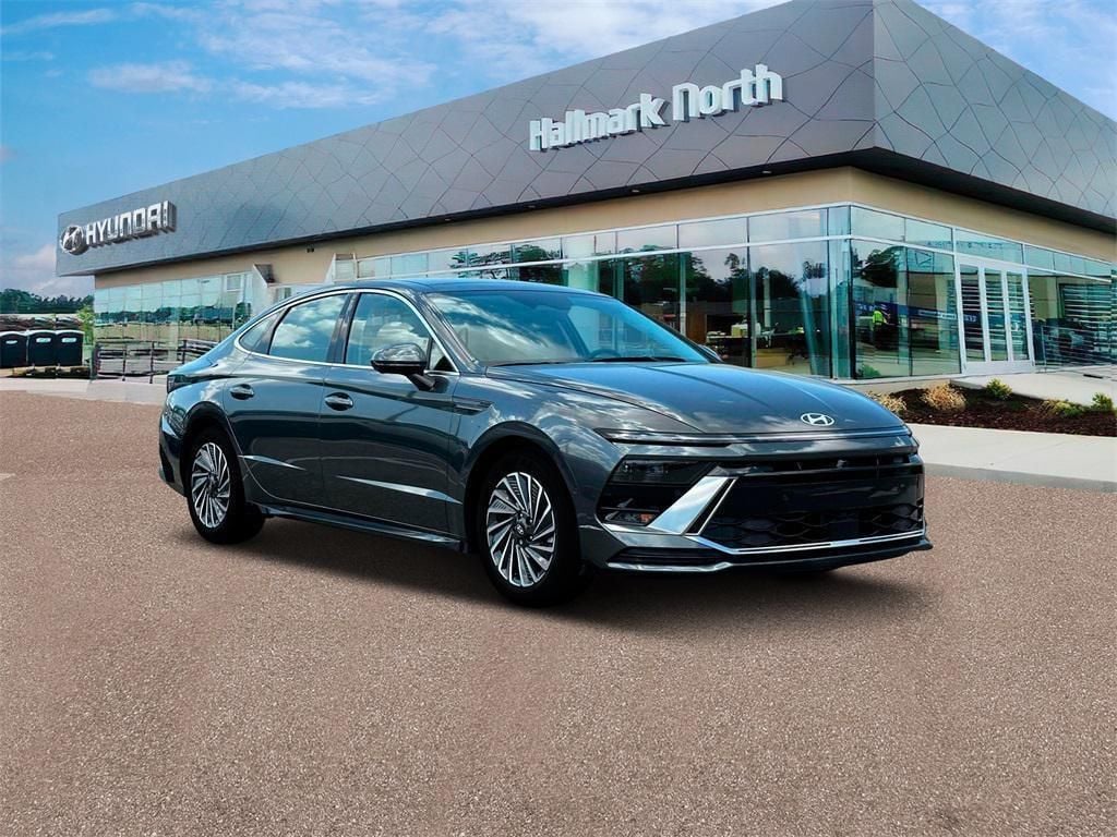 2025 Hyundai Sonata Hybrid Limited - Photo 11