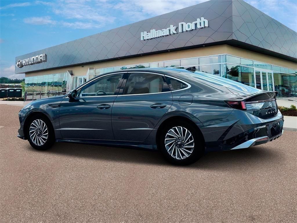 2025 Hyundai Sonata Hybrid Limited - Photo 4