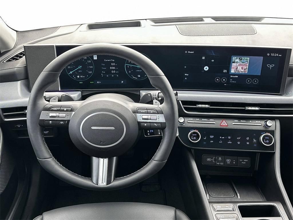2025 Hyundai Sonata Hybrid Limited - Photo 17