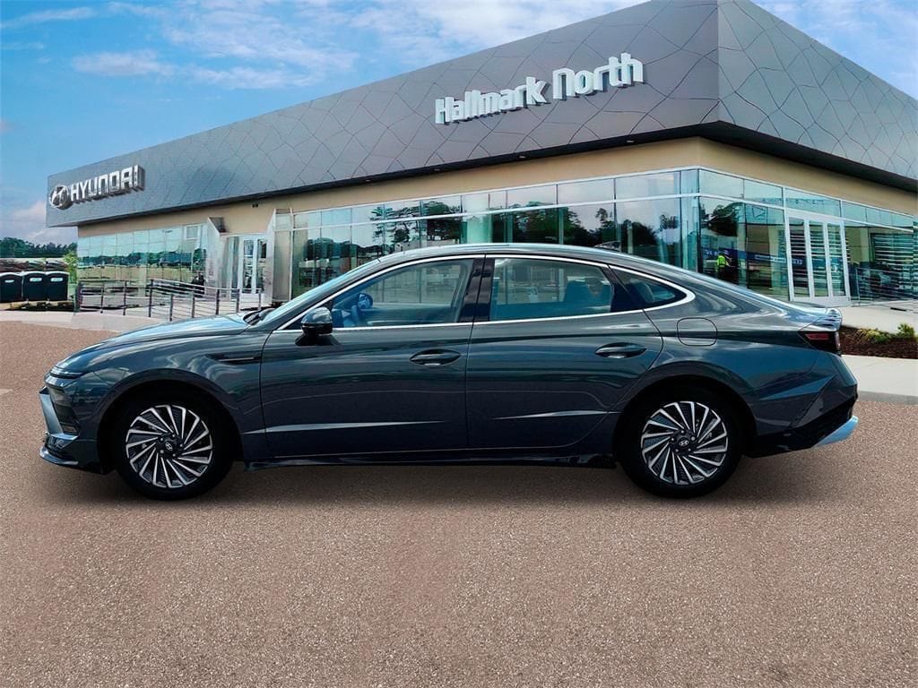 2025 Hyundai Sonata Hybrid Limited - Photo 3