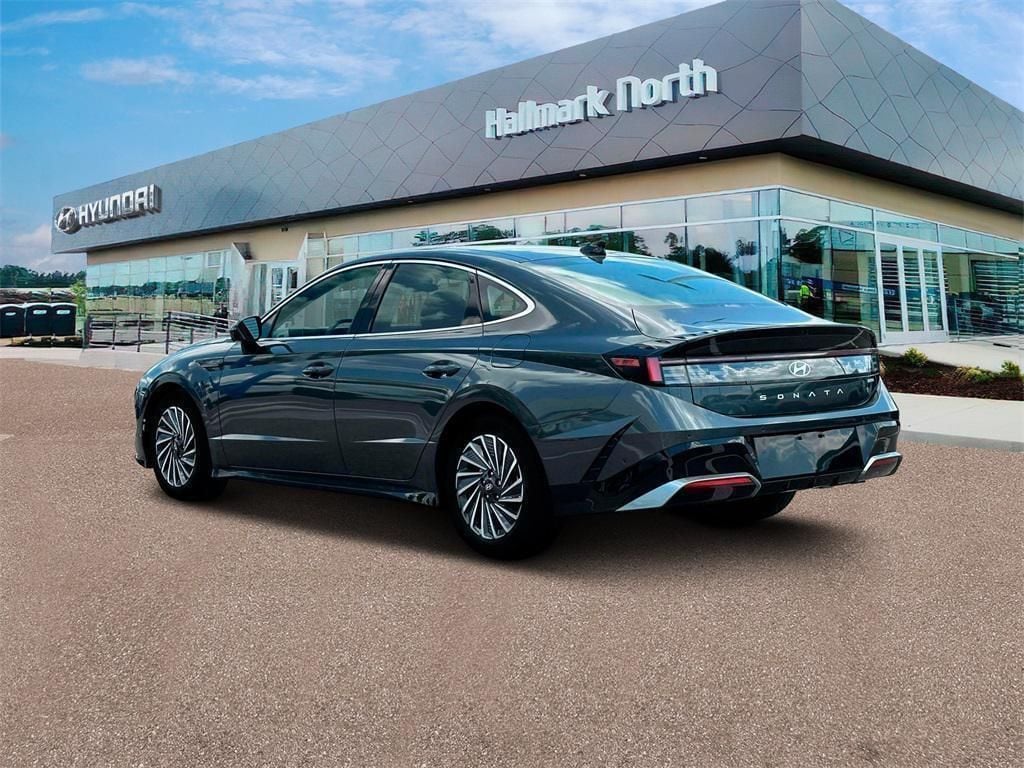 2025 Hyundai Sonata Hybrid Limited - Photo 5