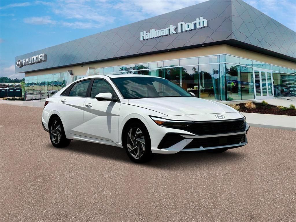 2025 Hyundai Elantra Limited - Photo 11