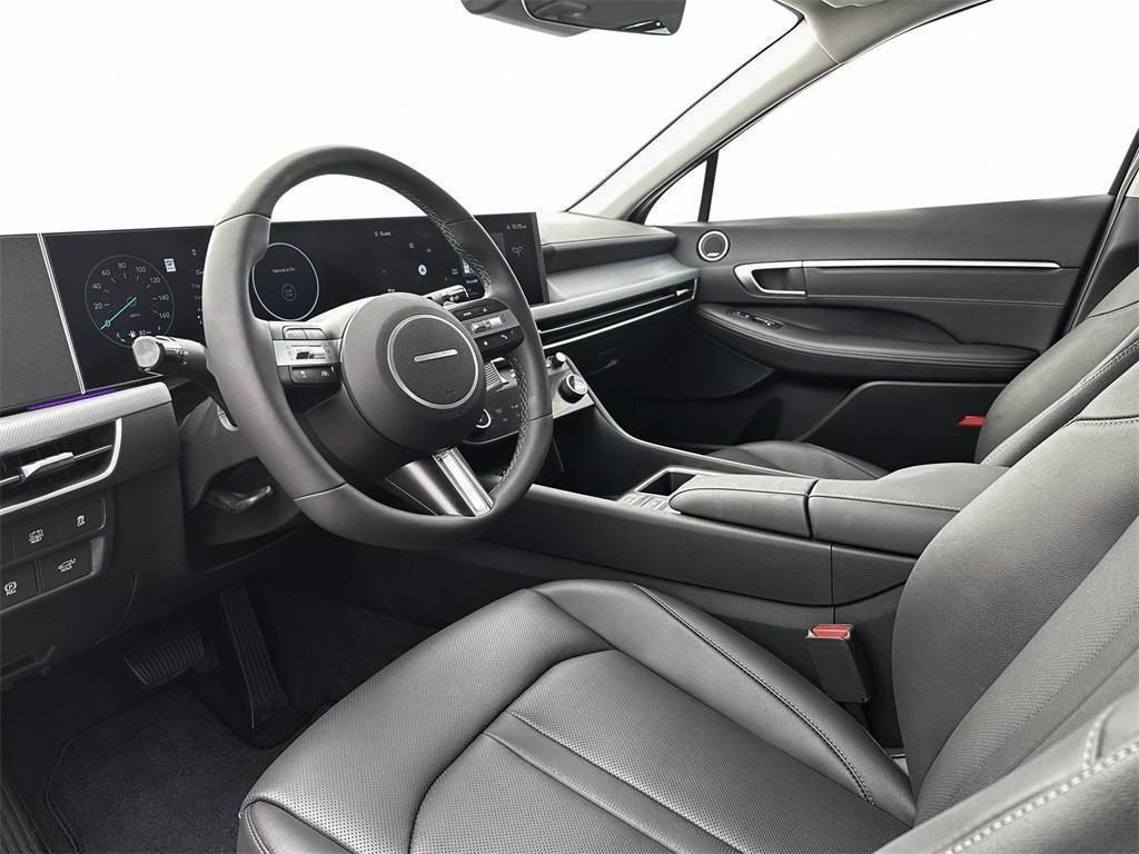 2025 Hyundai Sonata Hybrid Limited - Photo 14