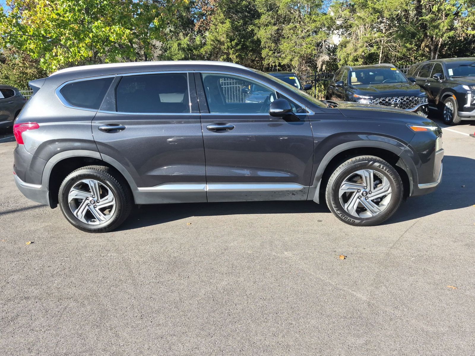 2021 Hyundai Santa Fe SEL - Photo 3