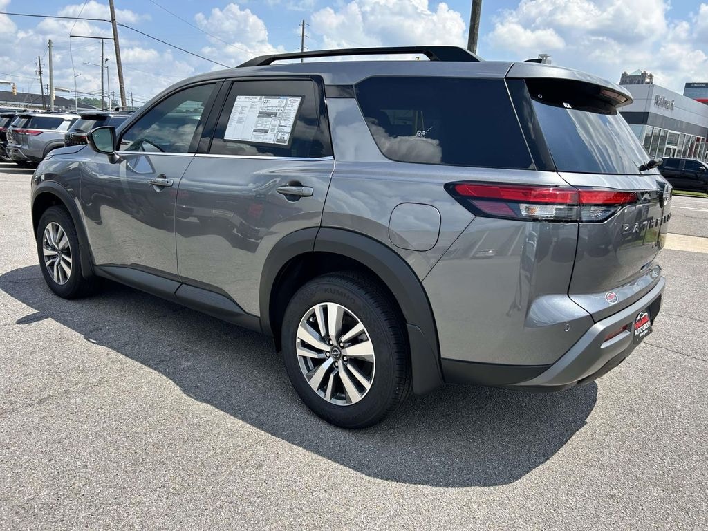 New 2026 Nissan Pathfinder SL Sport Utility