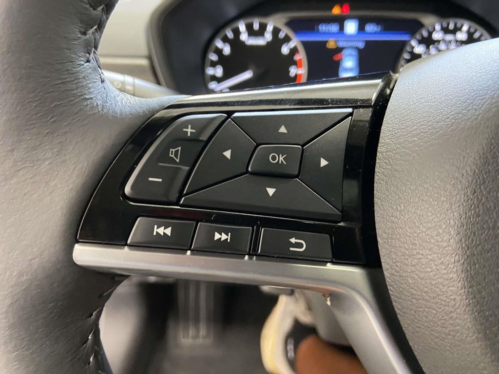 2025 Nissan Altima SL - Photo 18