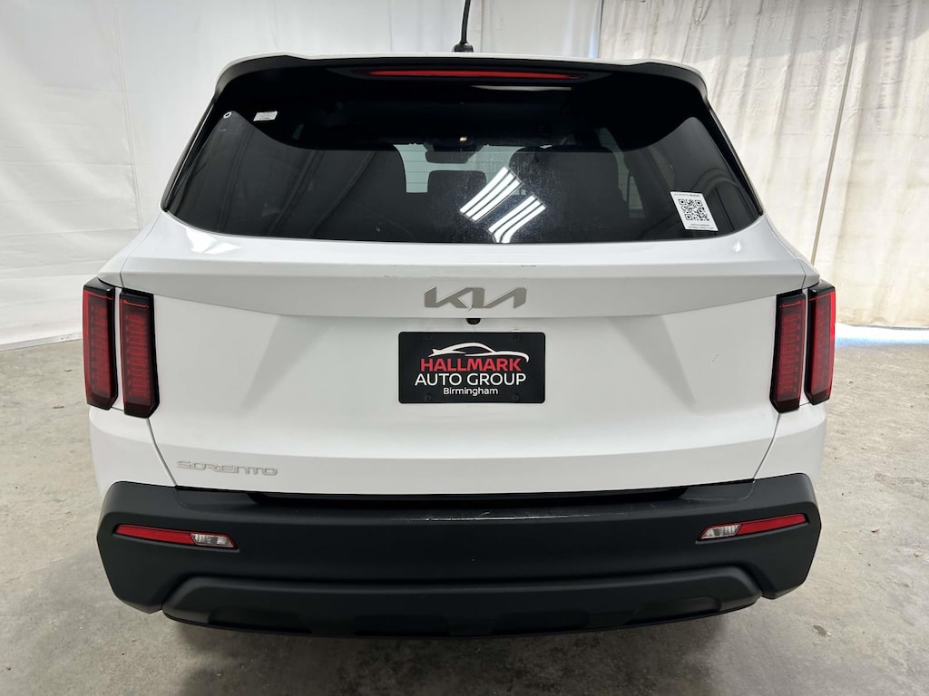 Used 2023 Kia Sorento LX Sport Utility