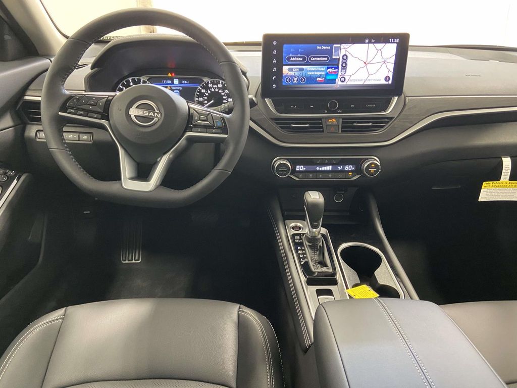 2025 Nissan Altima SL - Photo 7