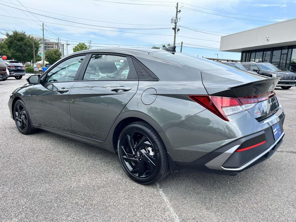 Used 2026 Hyundai Elantra SEL Sport Sedan