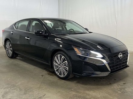 2025 Nissan Altima SL Sedan