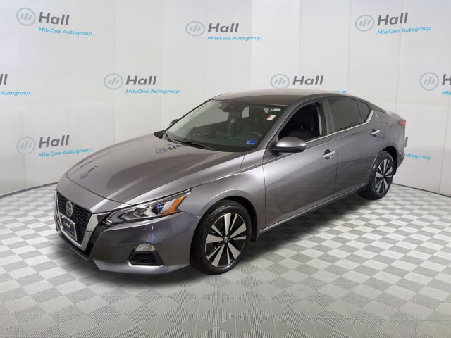 Used 2022 Nissan Altima 2.5 SV Sedan