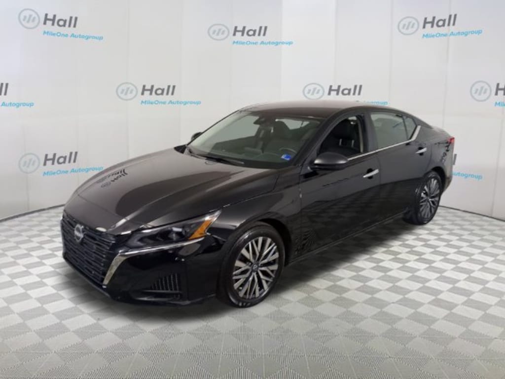 Used 2025 Nissan Altima 2.5 SV Sedan