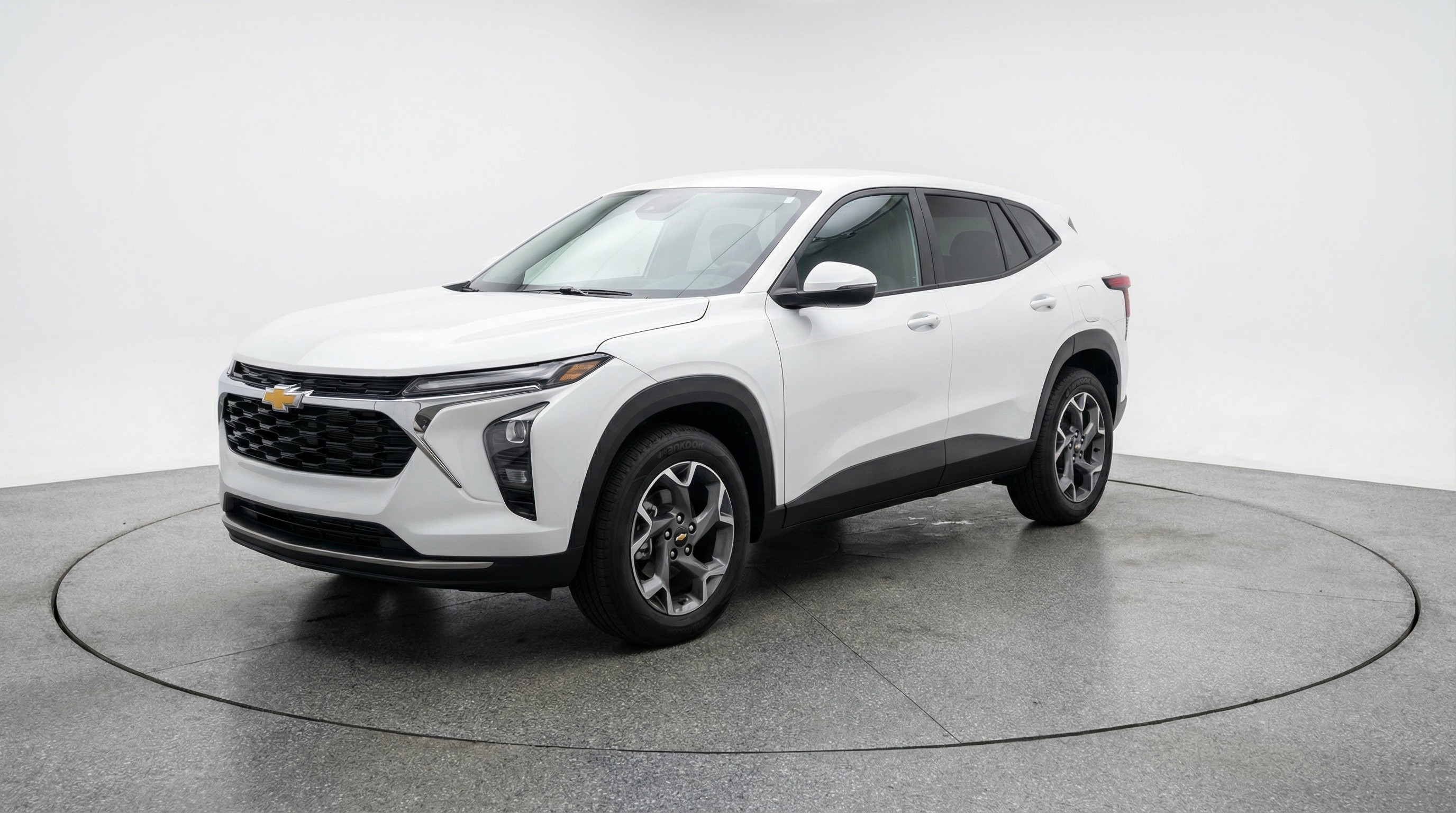 Thumbnail: 2025 Chevrolet Trax - 3