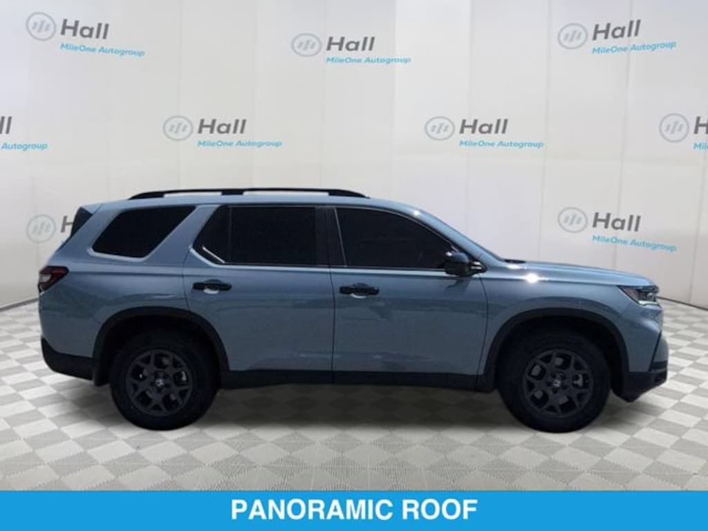 Used 2025 Honda Pilot TrailSport SUV