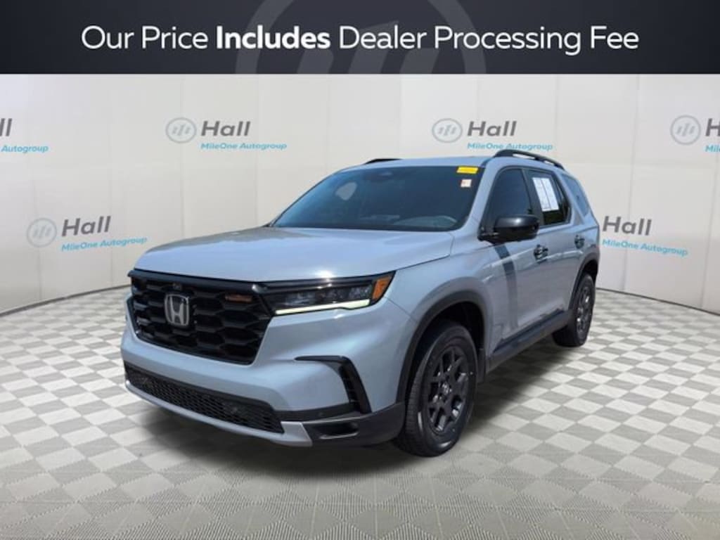 Used 2025 Honda Pilot TrailSport SUV