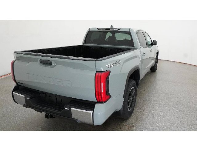 2026 Toyota Tundra SR5 - Photo 8