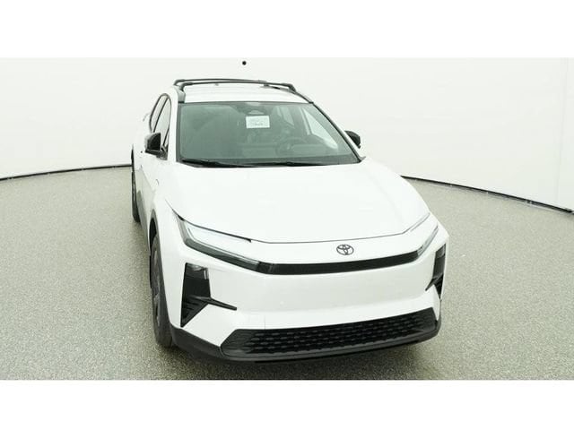 2026 Toyota C-HR SE - Photo 13