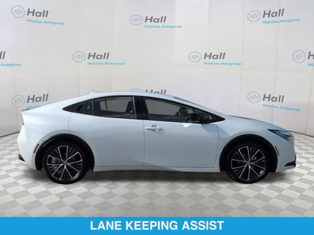 Used 2024 Toyota Prius XLE Hatchback