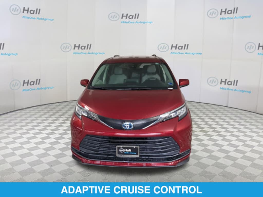 Used 2022 Toyota Sienna LE Van Passenger Van