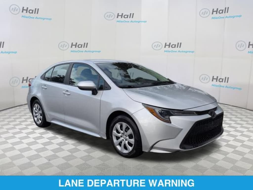 Used 2022 Toyota Corolla LE Sedan