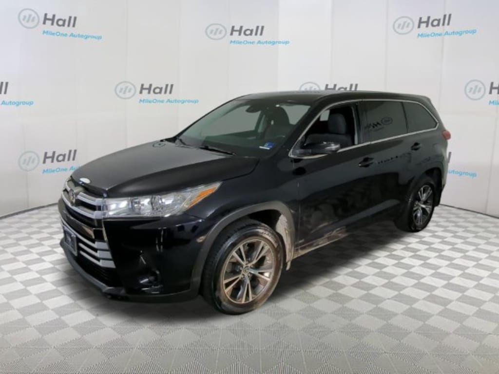 Used 2017 Toyota Highlander LE SUV