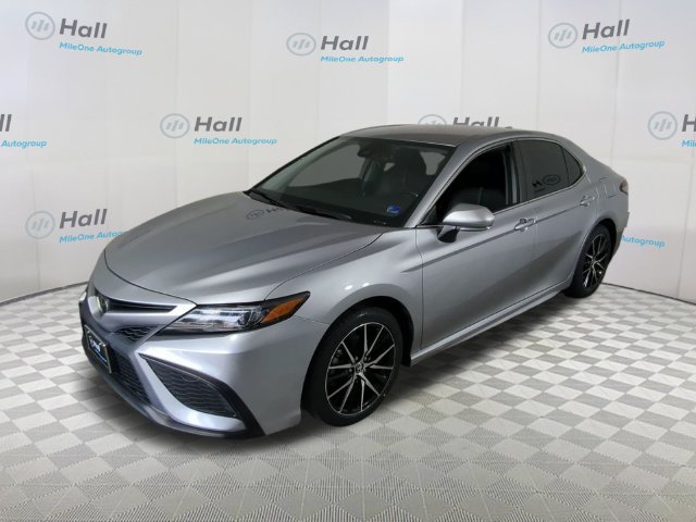 Used 2024 Toyota Camry SE Sedan