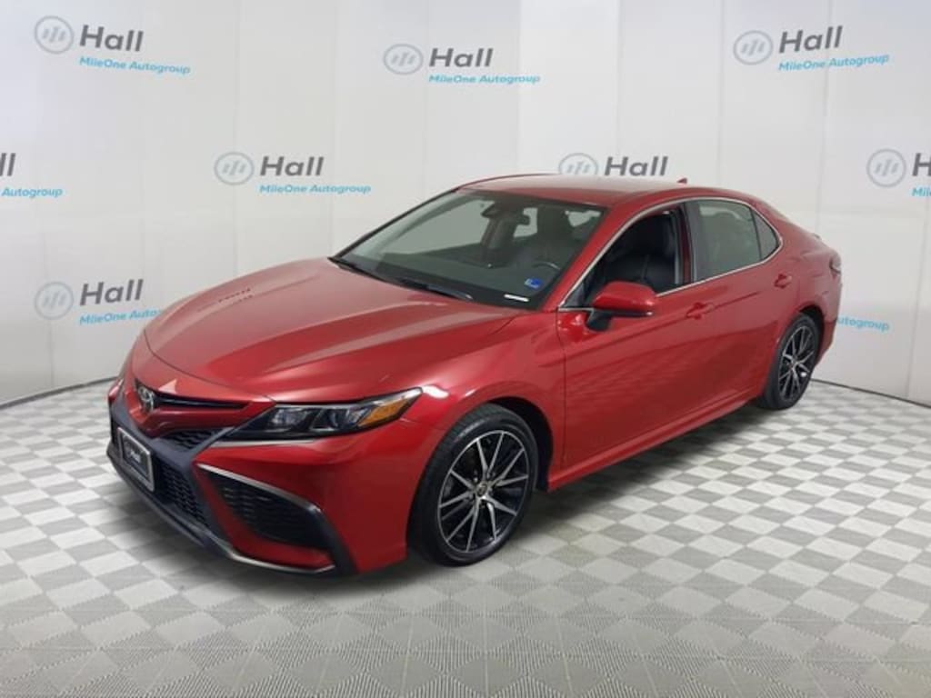 Used 2021 Toyota Camry SE Sedan