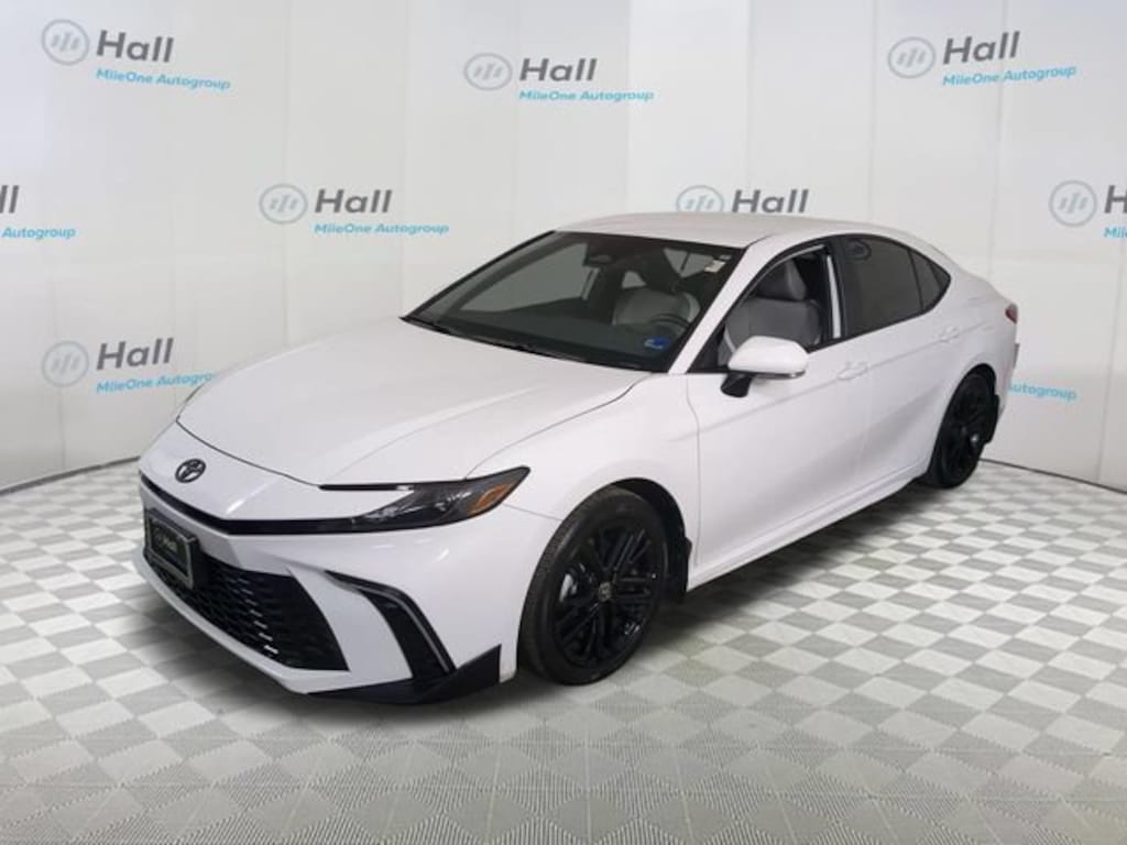 Used 2025 Toyota Camry SE Sedan