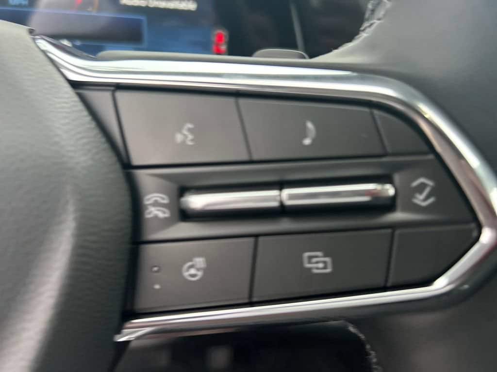 2027 Chevrolet Equinox LT - Photo 22