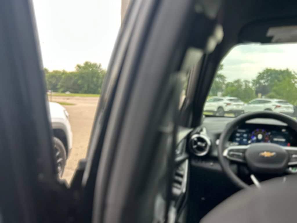 2027 Chevrolet Equinox LT - Photo 36