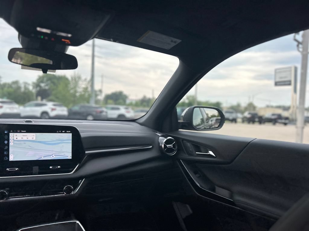 2027 Chevrolet Equinox LT - Photo 33