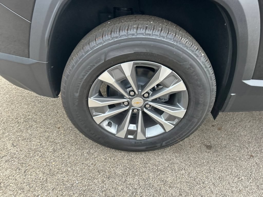2027 Chevrolet Equinox LT - Photo 41