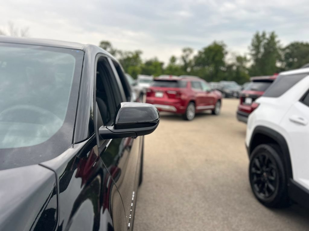 2027 Chevrolet Equinox LT - Photo 38
