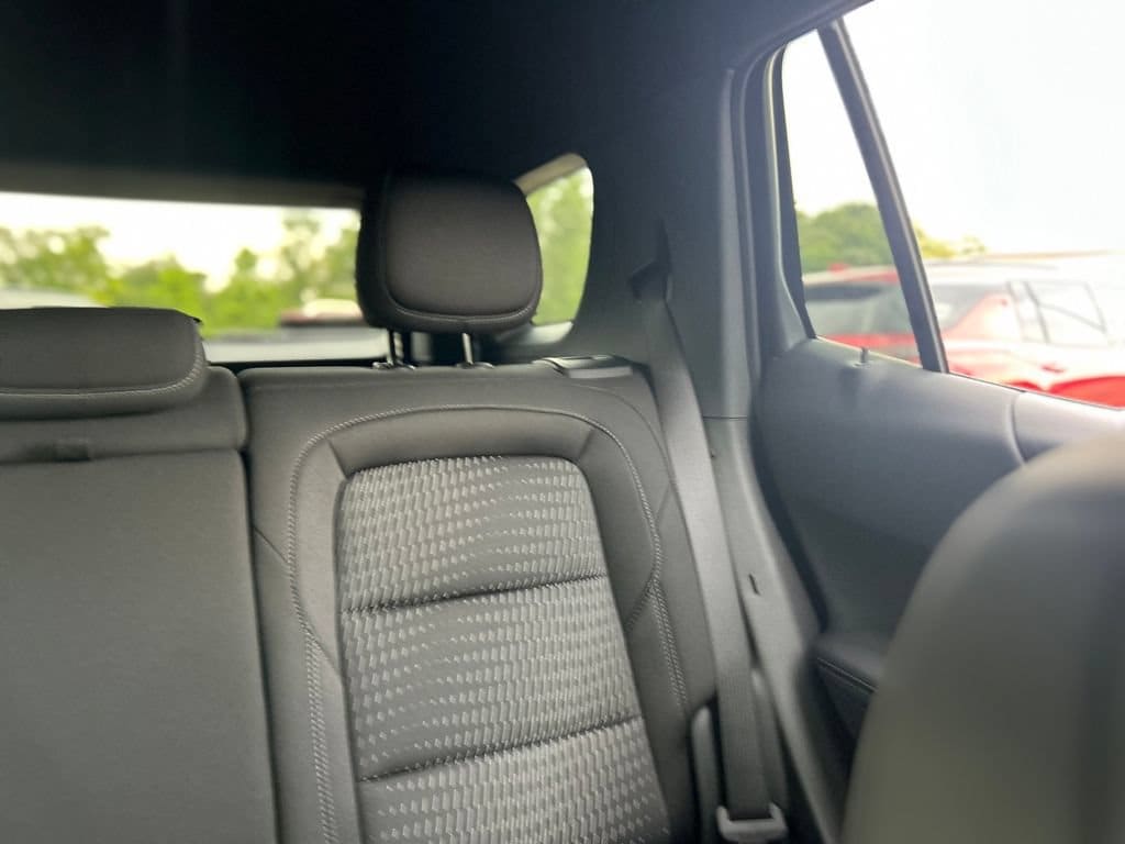 2027 Chevrolet Equinox LT - Photo 12