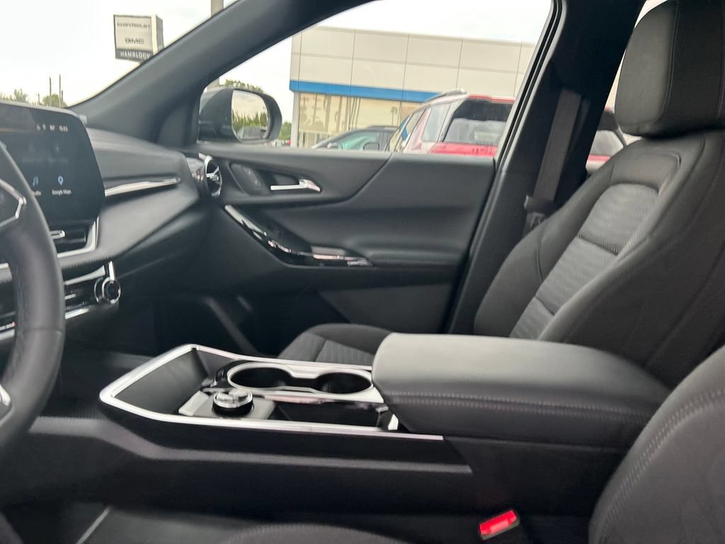 2027 Chevrolet Equinox LT - Photo 14