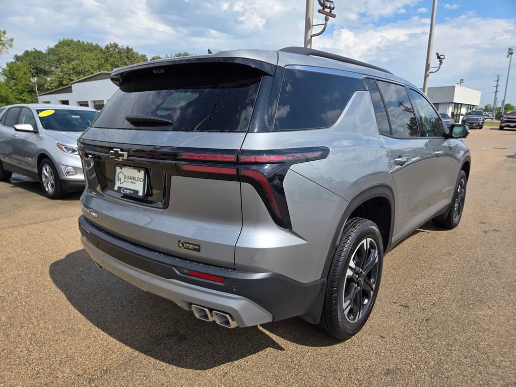 New 2027 Chevrolet Traverse LT SUV