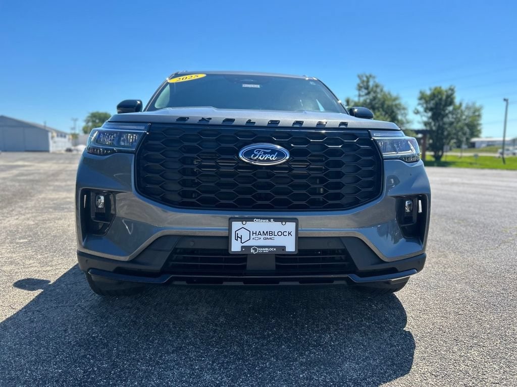 Used 2025 Ford Explorer ST-Line SUV