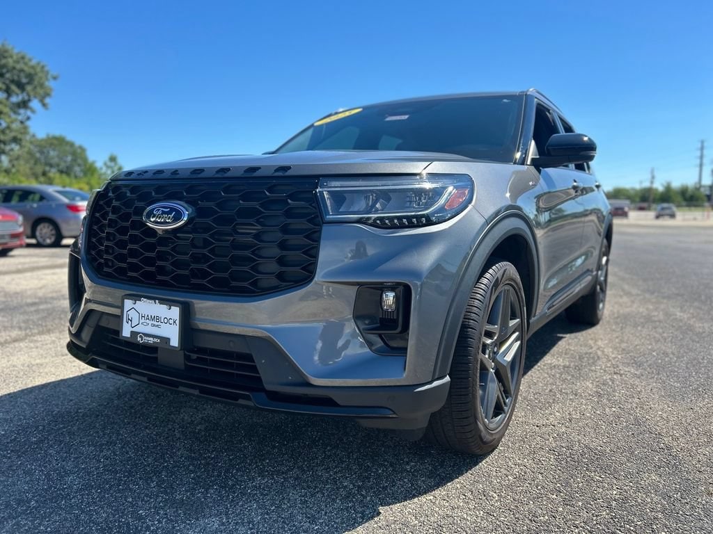 Used 2025 Ford Explorer ST-Line SUV