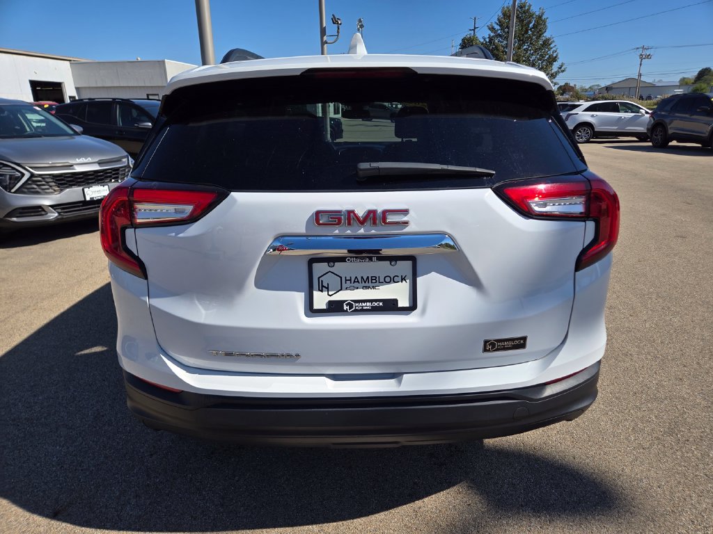 Used 2022 GMC Terrain SLE SUV