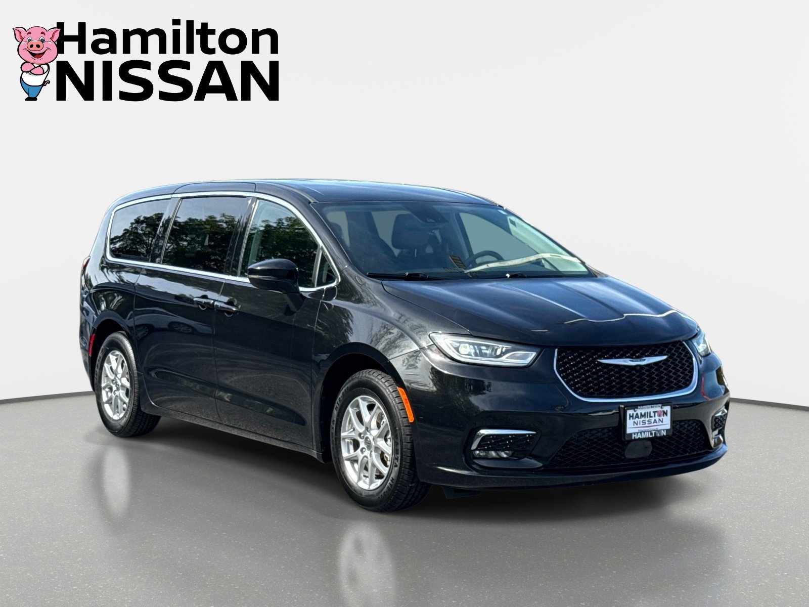 Used 2023 Chrysler Pacifica Touring L Van Passenger Van